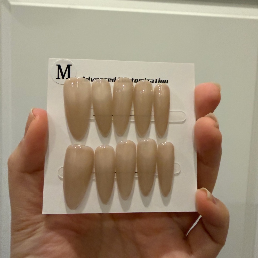 12 pairs of the Elegant  Press-On Nails 💅